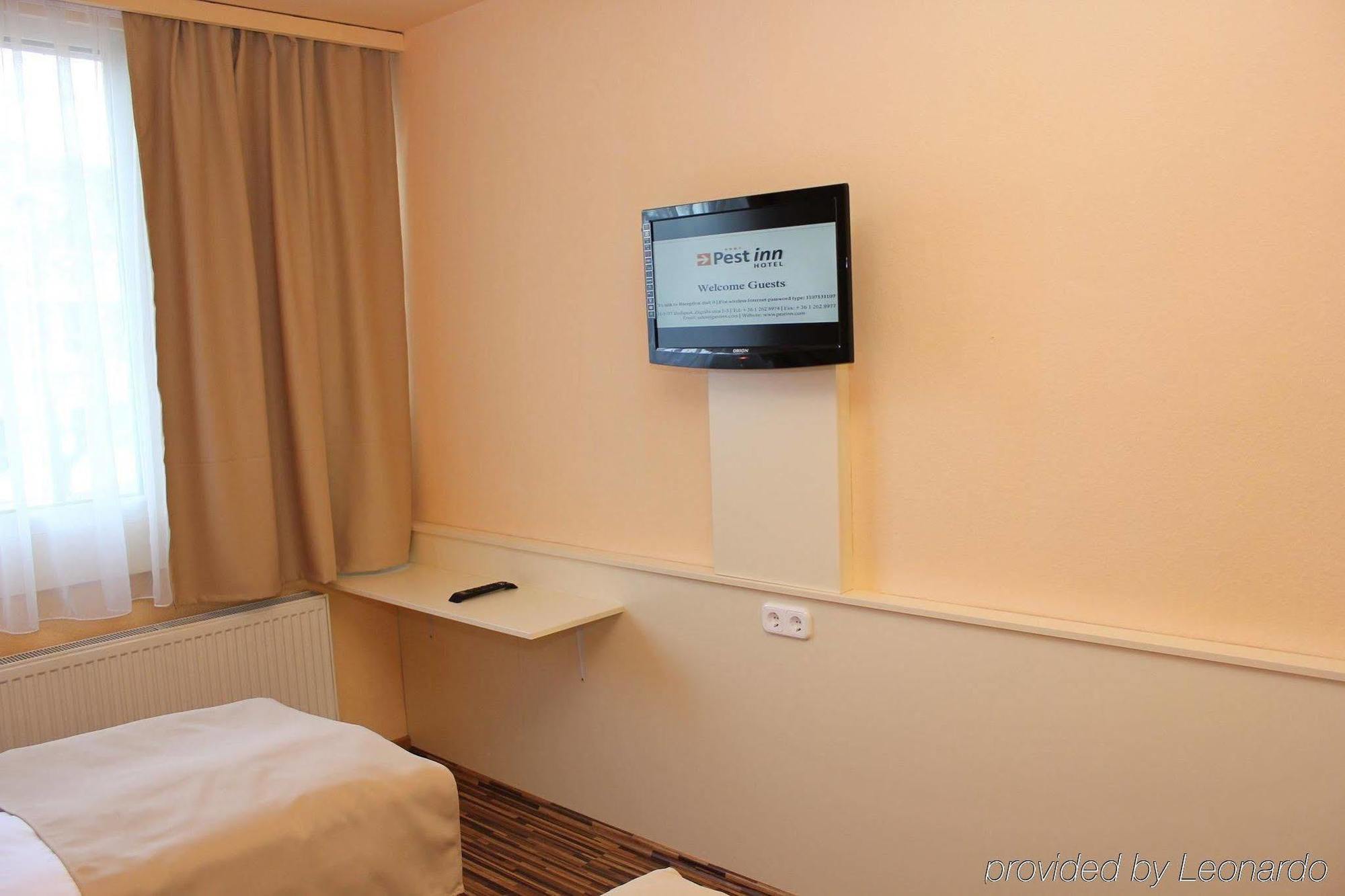 Hotel Pest Inn Budapeste Quarto foto